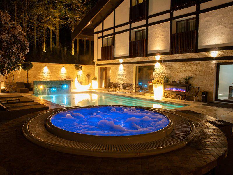 5B1CF35A9CA68356E8AC3CE843E2435A