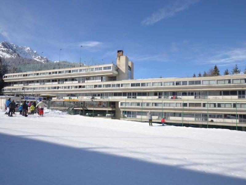 663FCBE6937E248BE3D641C90770D15C