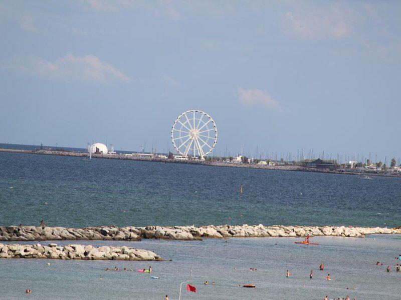 598D28E33DF56402C3B5EBFB1BEF9382