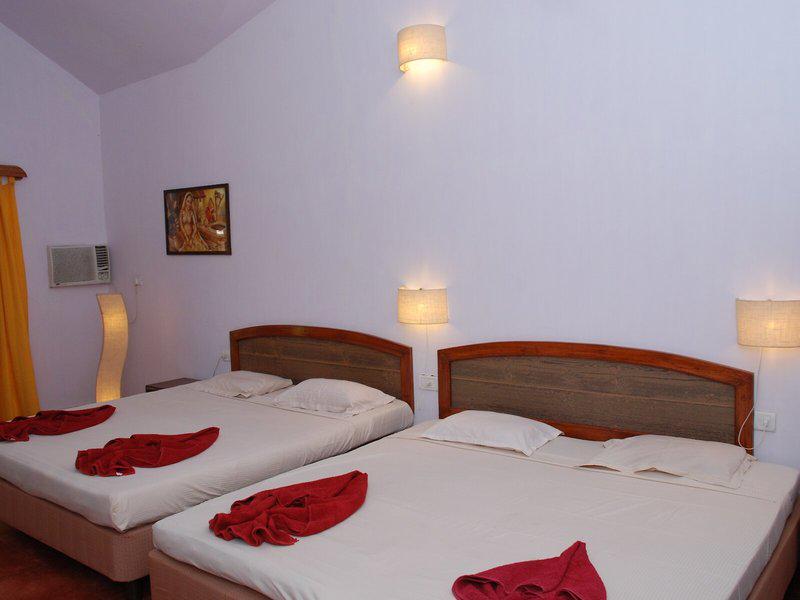 B2FDAAAC8069D36E6F0838E38E6833FE