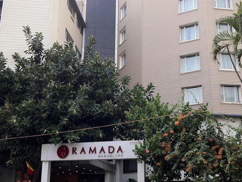 E9C646B2DB2ED22AEEE45413E2E18020