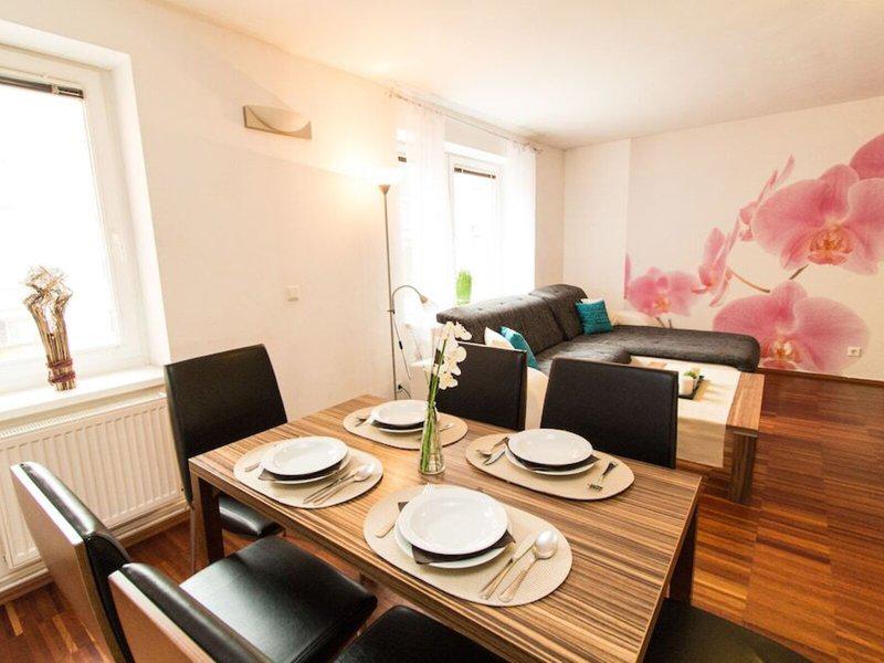 9C5B743D0D850A767912E33CFFFD3EEE