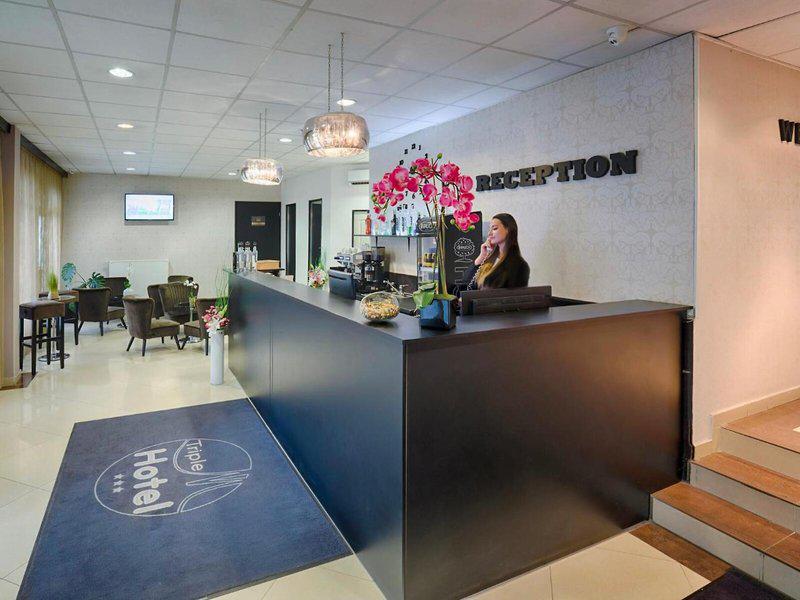 87F44CBBD5D147DDB92D961D5E12C5BF