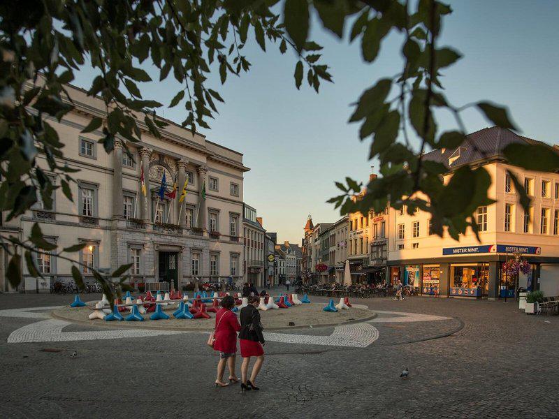 F4DE9ACF934DF405B8347163F3ABB3A7