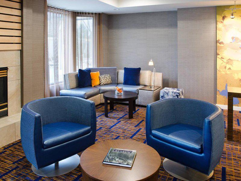 DE47765E3995148ECFC23AE6BCCF3910