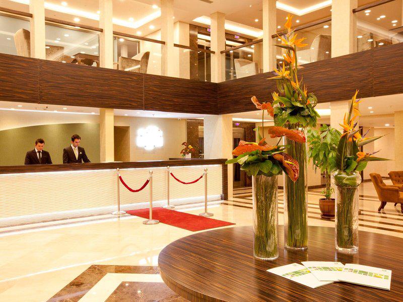 21BC18677D3B17BB9455381F7439B6D2