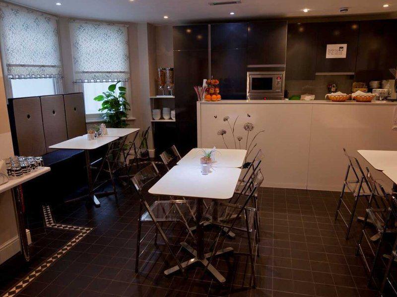 39498631AE02B1C3D7DD1D1F9C4D1552