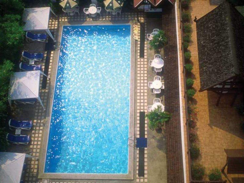 AC8B4A59DFA4FF1FA0D0DFE19BCA4B99