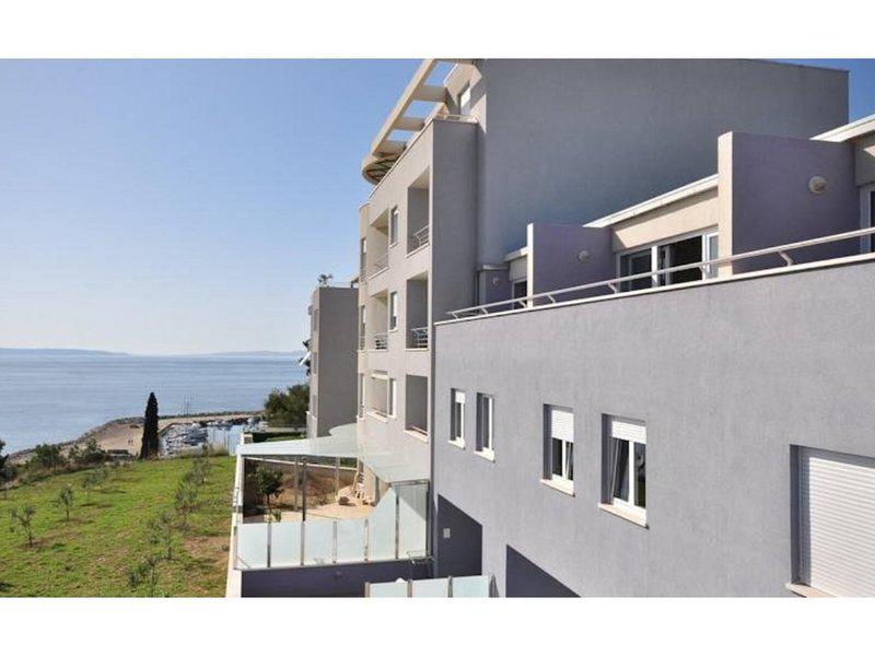 1CF3AB642A1CCAF24B341CCD837DE6B6