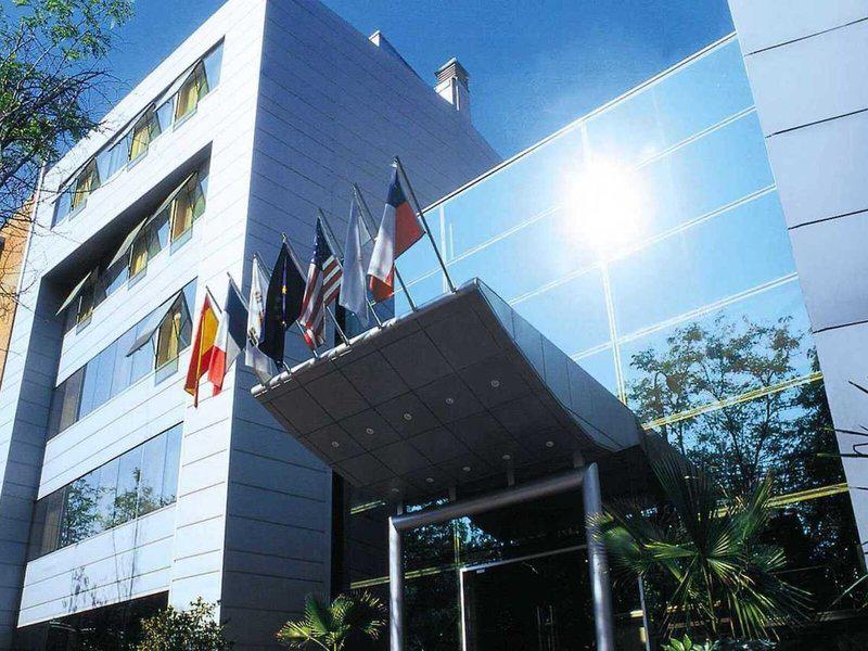 24100D834F50A83EAEA81500F4687067