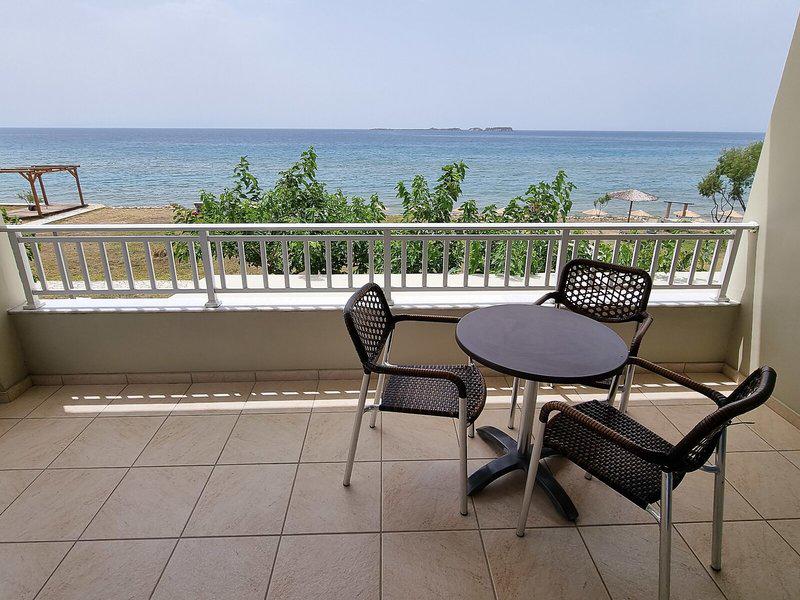 63B7AB132D59A49DE126D651C898E201