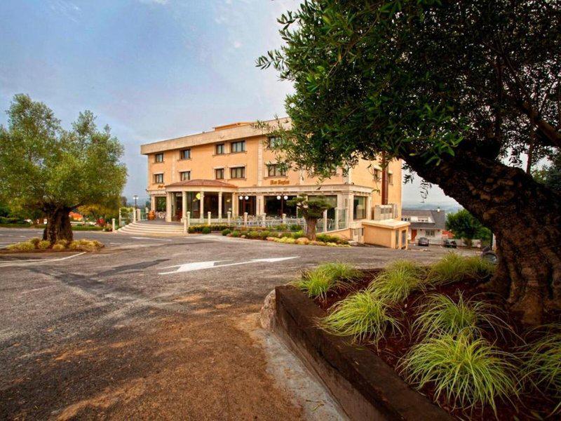 74E68AE804A04BC4FF8F4A0816EC9899