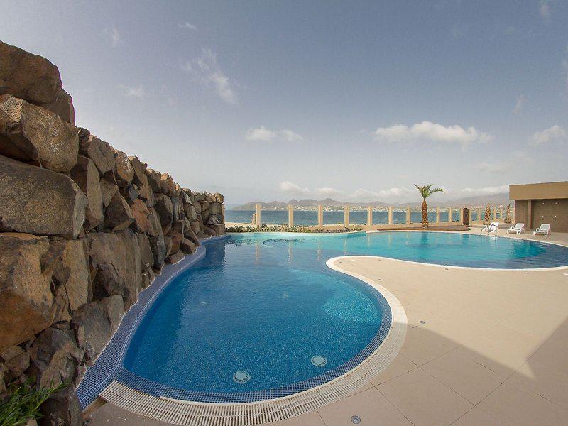 B5229A4635F61A7B770C52A414B7C65C