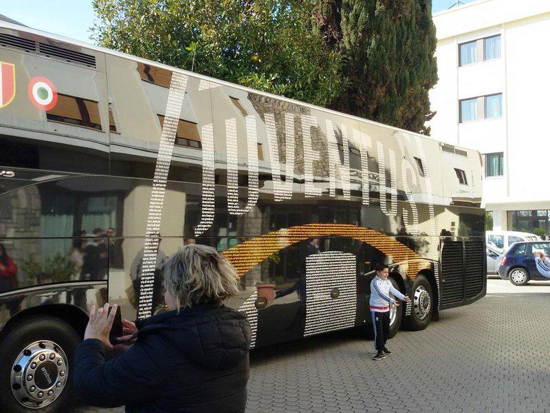 F9B3850DEBB0128D6062AF0D3BB3B4AE