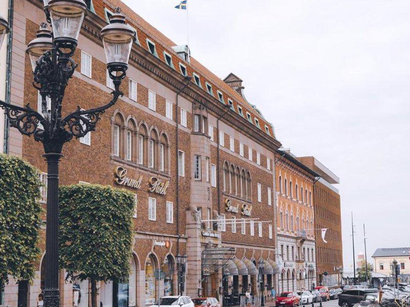 8D797B97A1B06862F6A149DBDCE68CF1