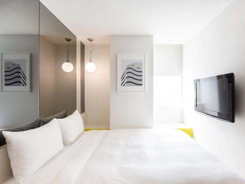 F1F9F19C44051A23FF81951461DEA56C