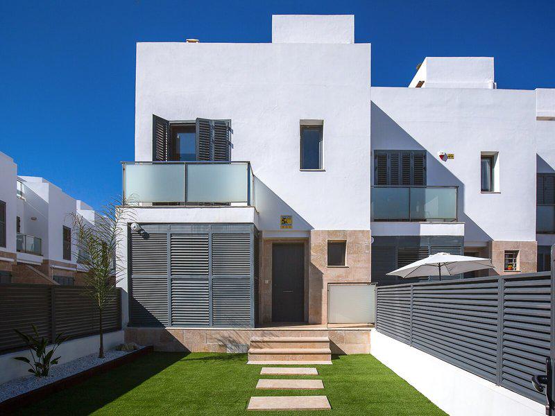 F8E8D1DC81E4CC67C3899BF787B7EFAA