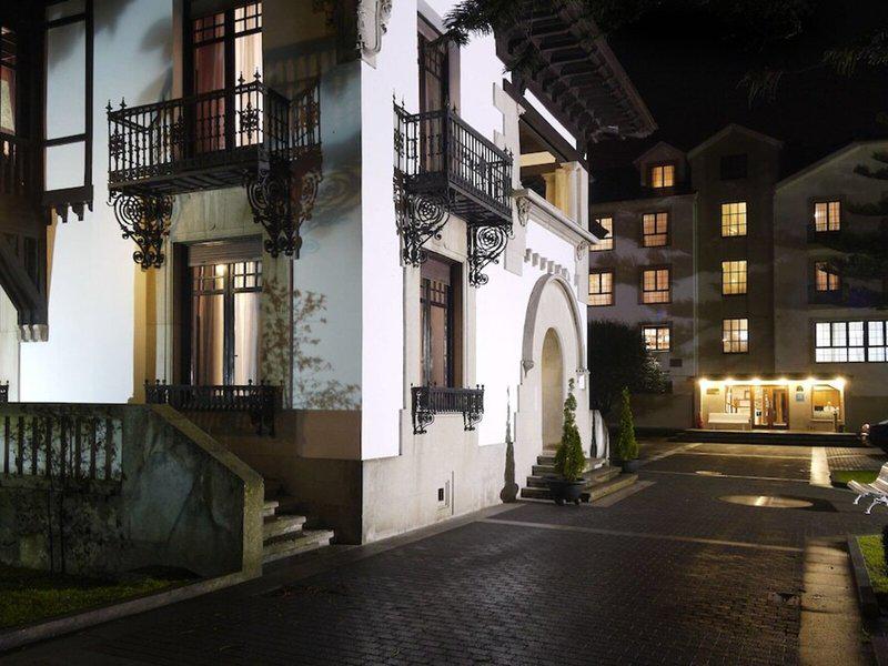 40E9C2C42FB8AB04737CC26EFC8193A7