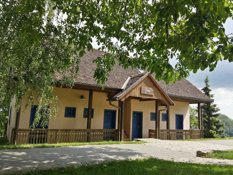 AF86B9D0AEA781D6AC9BCF9B248379F6