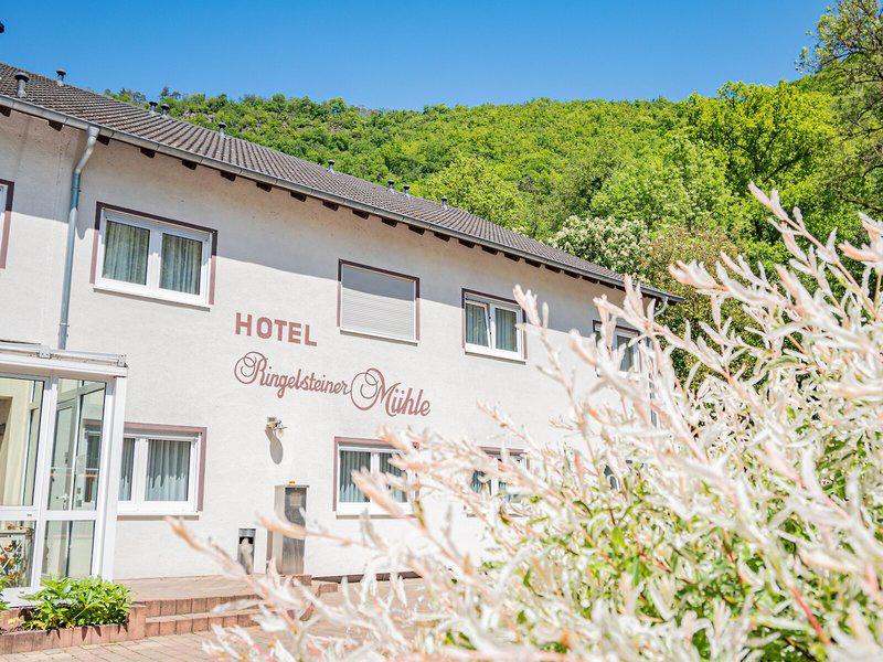 15E80FF740200817731A02BB9CE9EF88