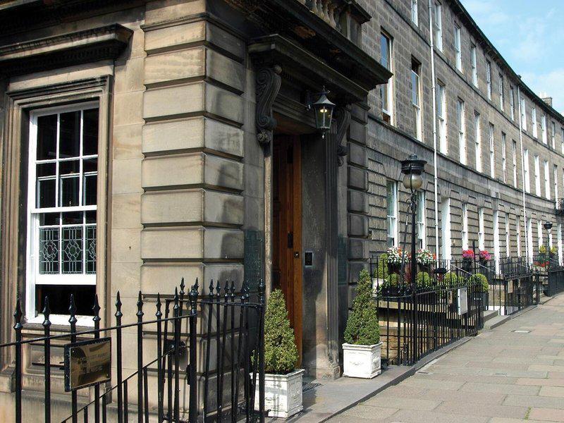 66559E4DE0948D7101F4B9897A3007BB