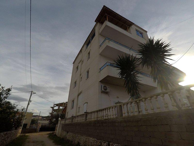 D7E239CE46B53FD90597A381DA4E09D8