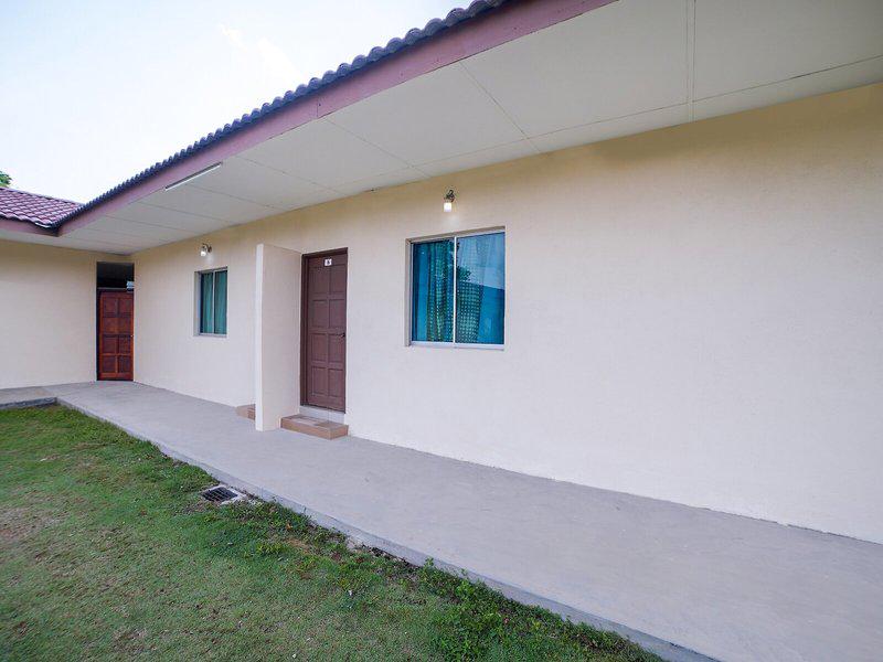 49D03AA311EF2B938BB48412243A4E7A