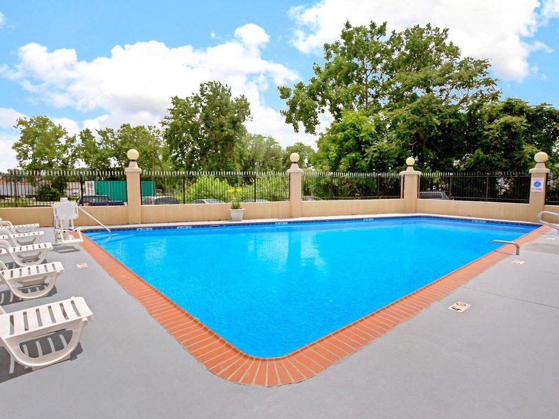 E69855431370C2E74AC46DC2D202FE29