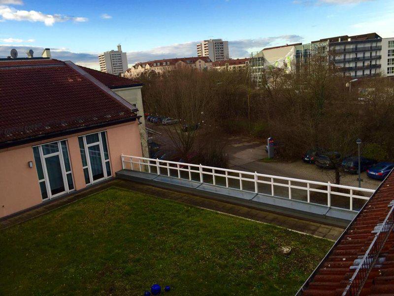 2028DBDA79B96592099AF364D2D8860A