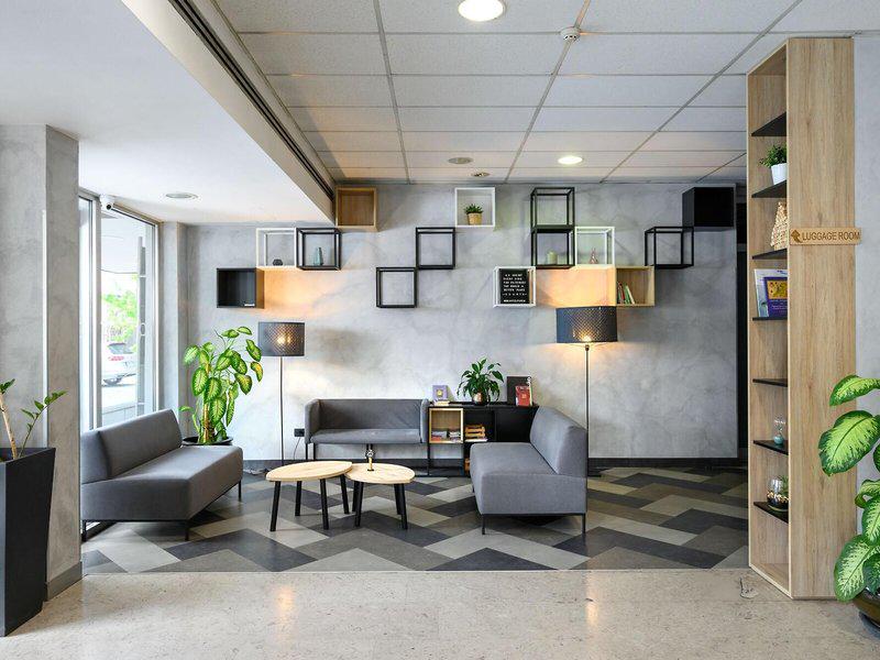 5B93786CE54B7354406EC802579F633A