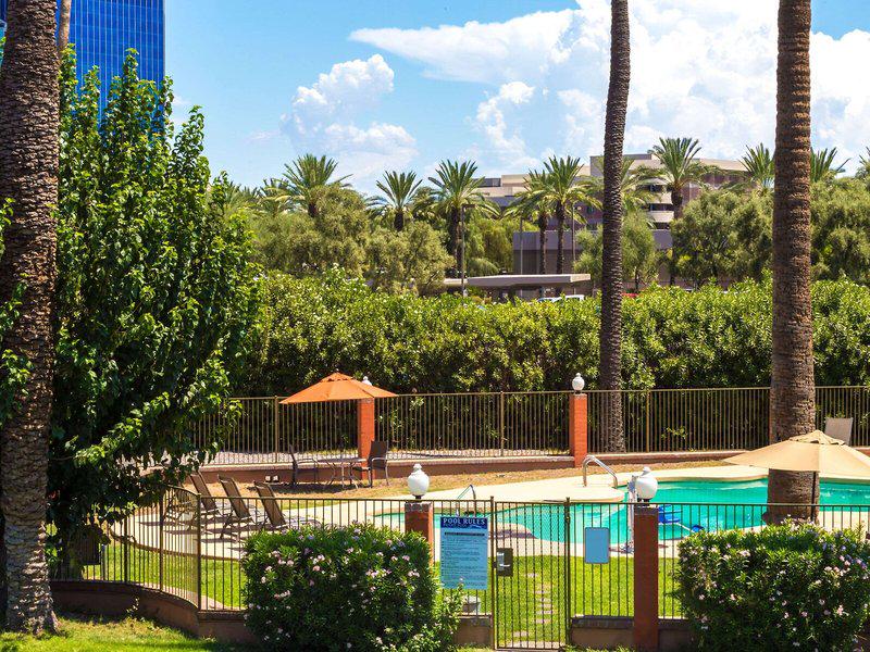 B744038A1AE56A09AE0F38E5F9EF646A