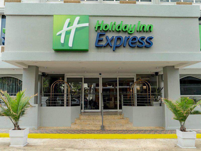 7B698DB6FBFED6CB33AF7FC17F06E64C