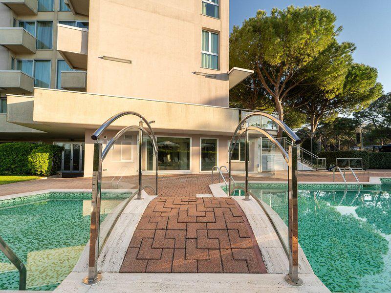 FA14105CE37D9EE78D1EB59E65712AE2