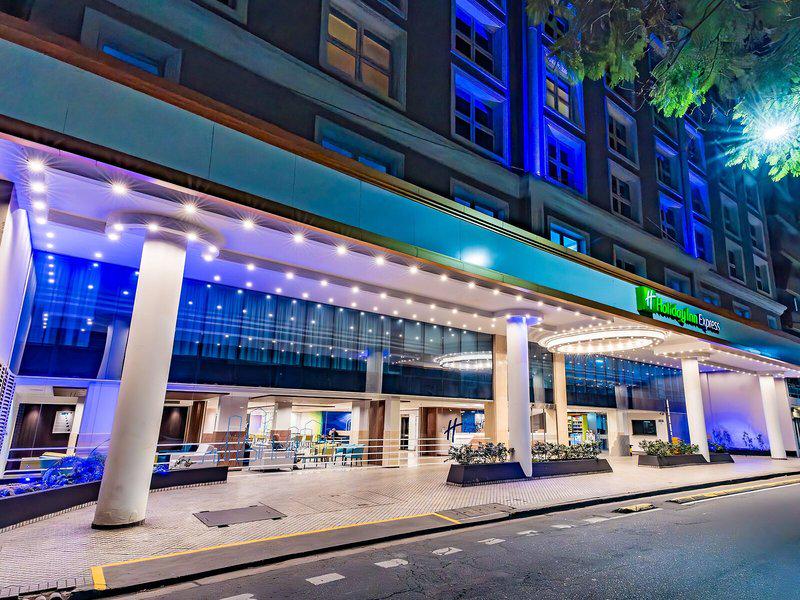 986435CAB1F87591C823D895977A7D6E