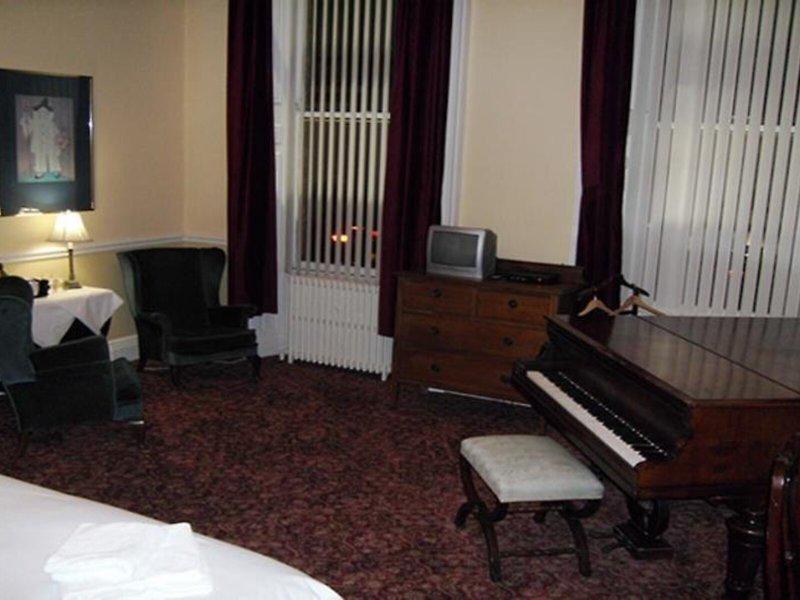 8906BF196ADA45403BC74275D4F33D48