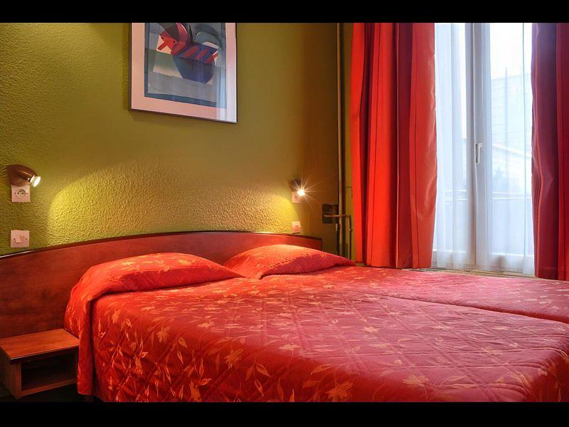 F3512F110B28B5EDB95C6B0795562A2C