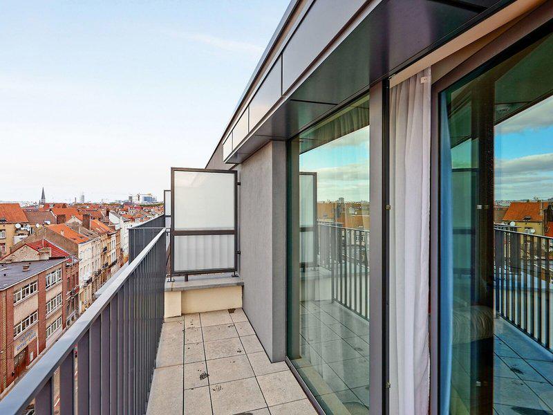 FF4F40A4F5039F212D42F2158B77F228