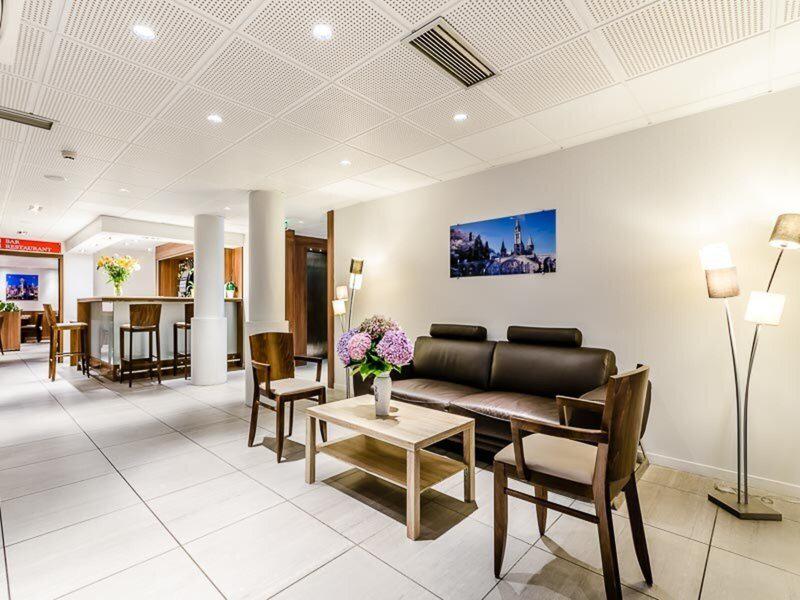 B29671E077742BA2FCD5FD077E4A7B9E