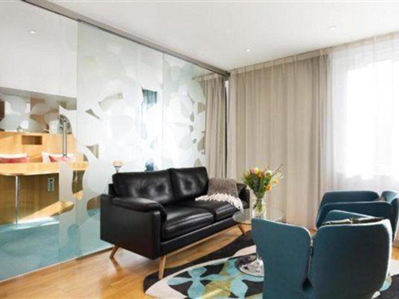 881E25D9B468982FFBFE92396155EAF6