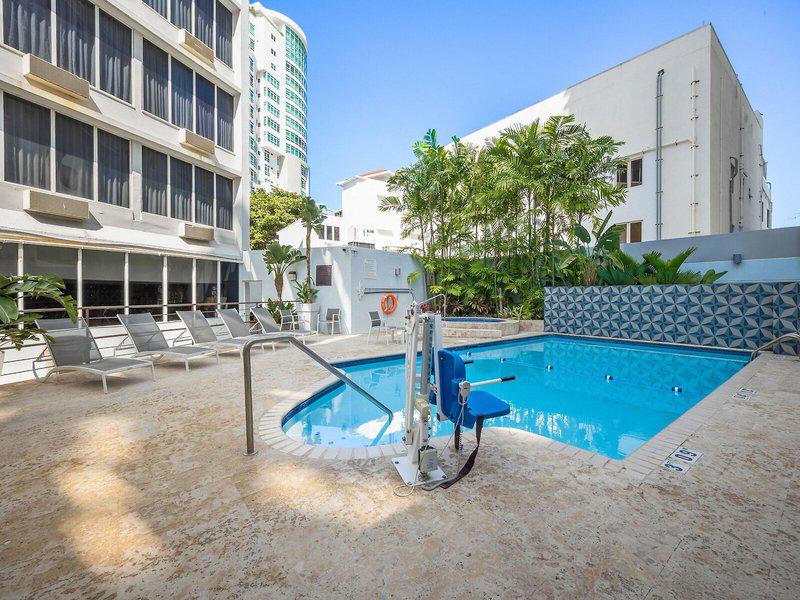 B5C1719E10C6E176120FD2C5877C5492