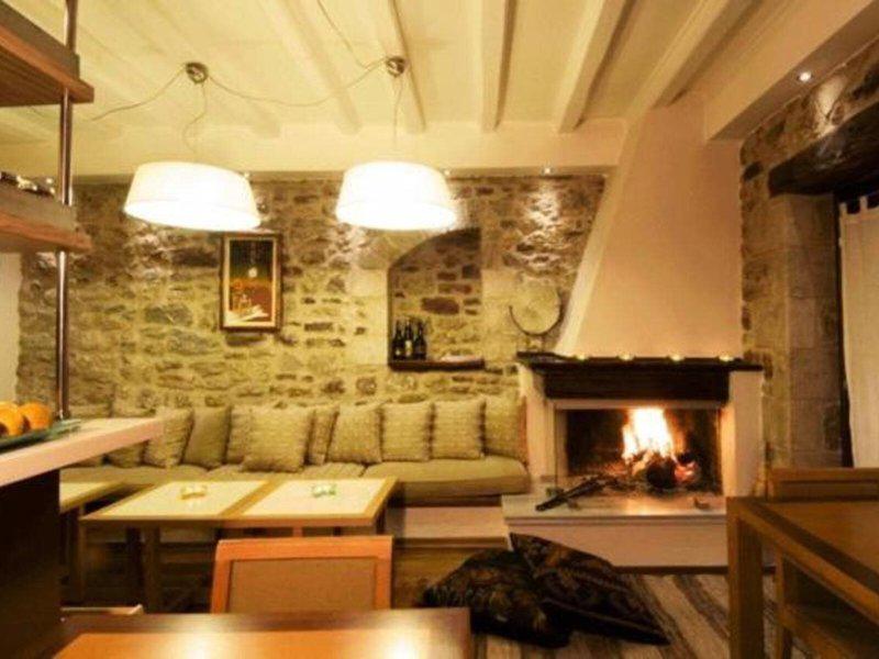 16F213783341D150D14C7A44973664E6