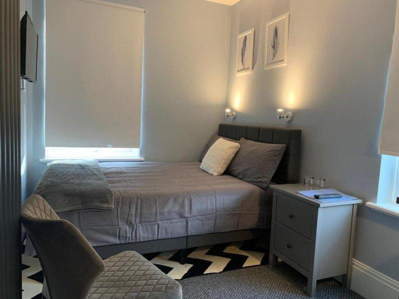 E4245AB960369327ED2D20B62C1F741D