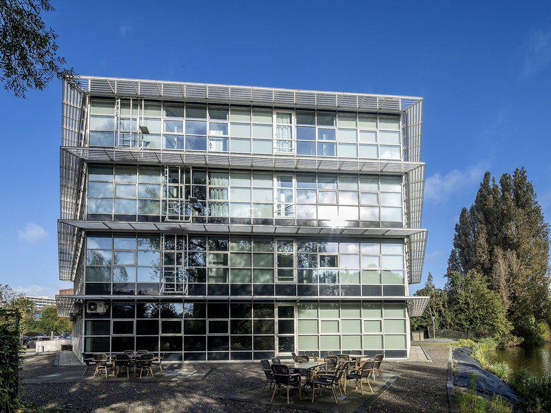 F1C6462264FB4132D734E4444A5B111C