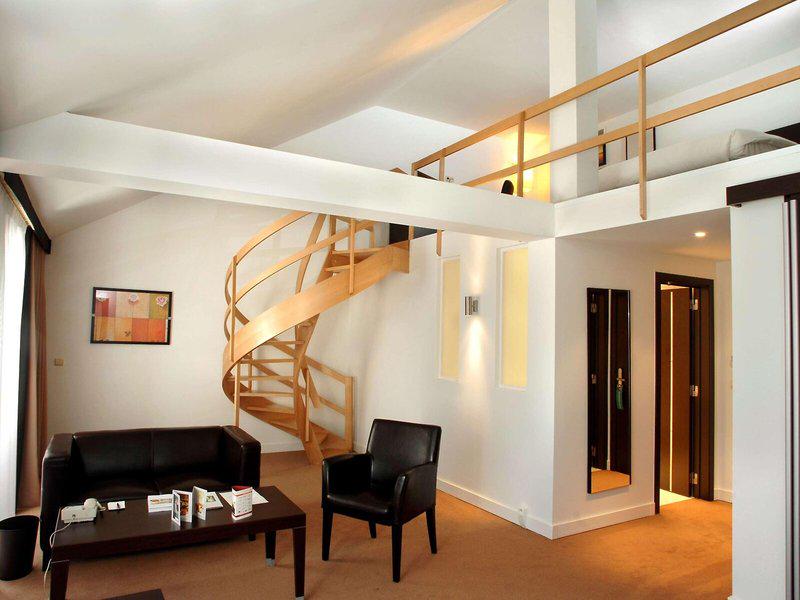 2FDB393ADBB76F2200B726E96A74F287