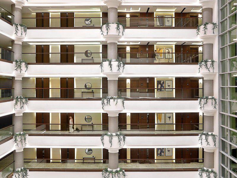 F656CB2DFD4BB28A810325FABF9319FF