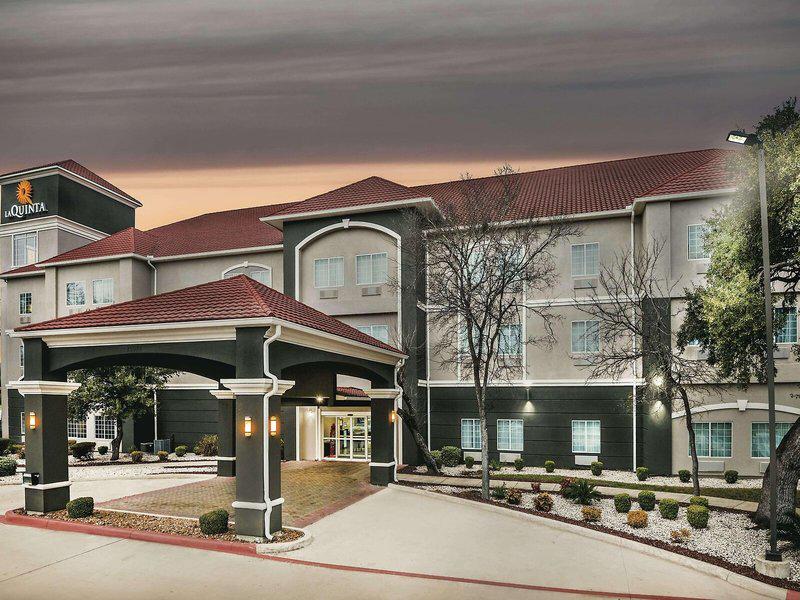 2551F9C92A0853F17F007E16A758F0B3