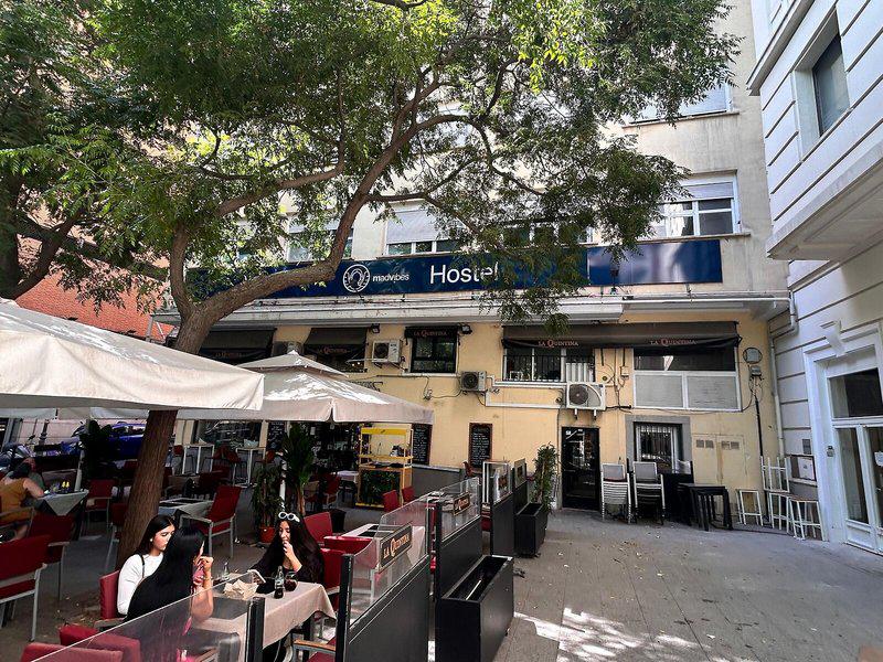 AFA3A4E8EC91E18E50CAF7C5B28E2310