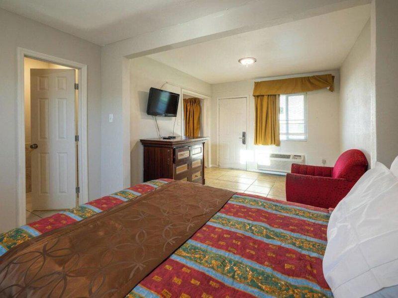 Motel 7 By OYO Near Phoenix Airport