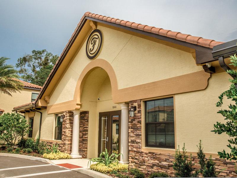 3F9A8F5038419A7C28601E3988E06D4E