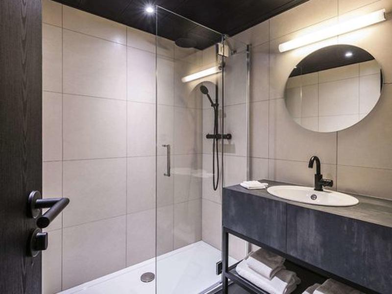 498FE6581F5D924F0B38ABE14BF132BC